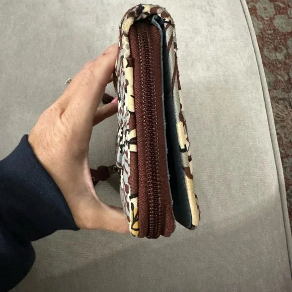 Vera Bradley Brown and Cream Paisley Wallet - Picture 8 of 10